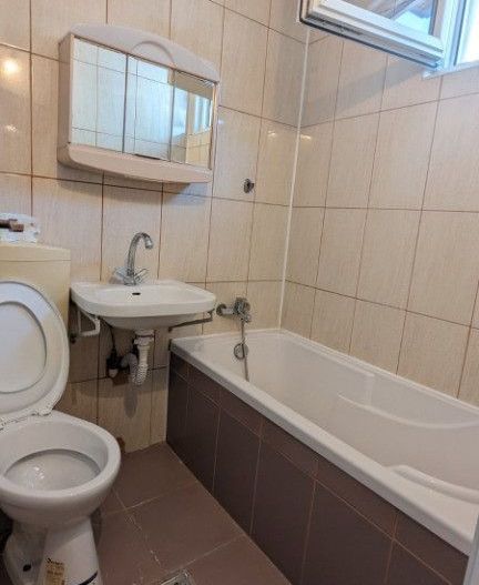 Casa Crangasi | 3 Camere | 5 min de mers Metrou Crangasi - Poză 9