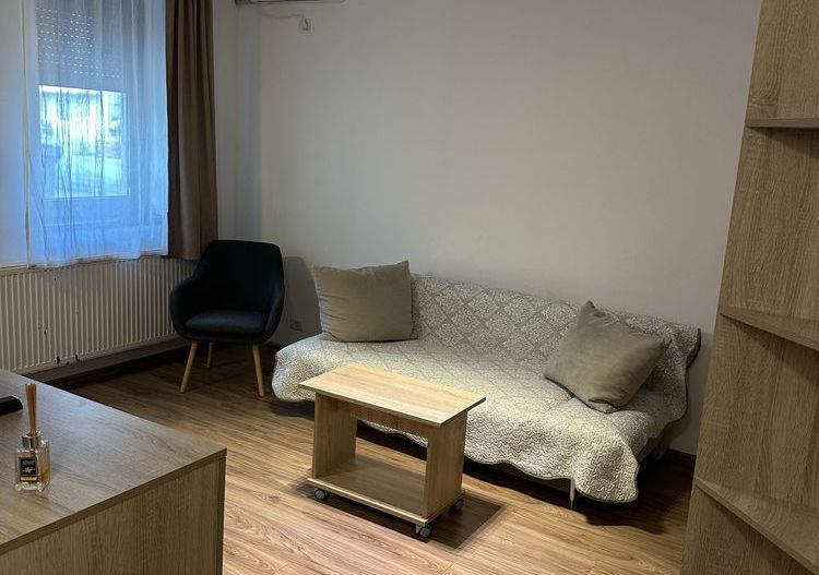 Giroc-Hotel IQ | 1 Camera | Mobilat si Utilat - Poză 2