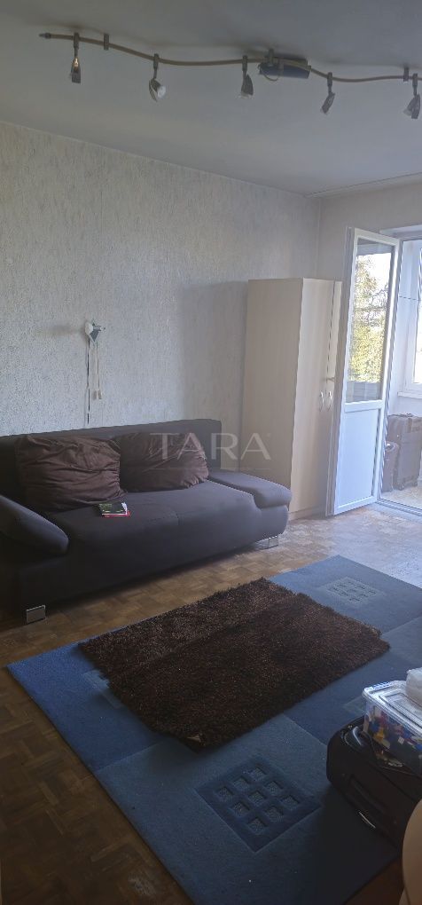 Apartament cu 3 camere în Gruia, într-o zonă liniștită - Poză 2