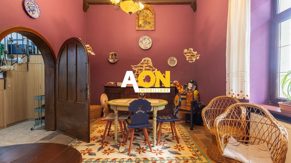 Casa din secolul XIX, ultrafinisata, ultracentral, 855 mp teren - Poză 13