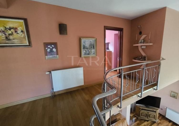 Casă spațioasă și luminoasă, cu teren generos, zona Europa - Poză 7