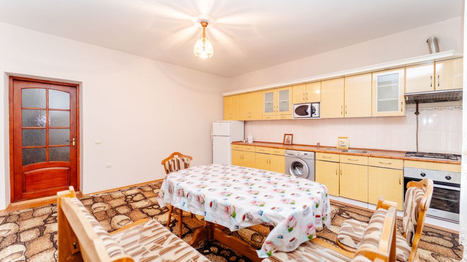 Casă  în 2 nivele - Durlești - Poză 7