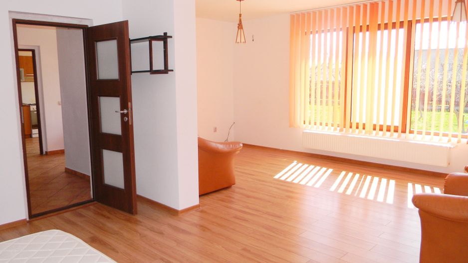 Vila mobilata si teren 1200mpBrasov-Harman - Poză 2