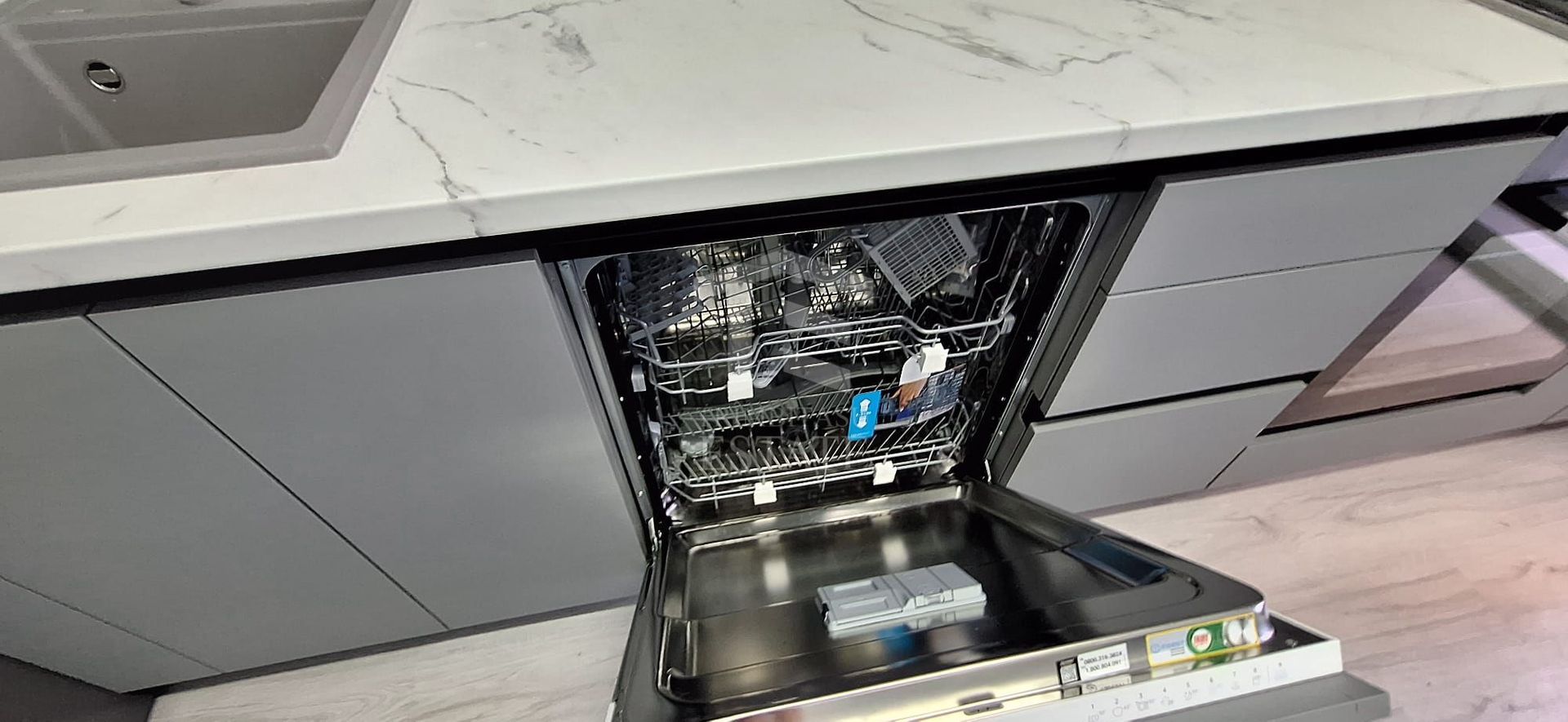 Apartament 2 camere decomandat Metrou Aparatori - Drumul Binelui - Poză 35