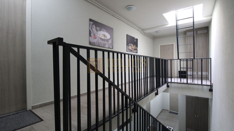Imobil deosebit, terasa generoasa, loc de parcare inclus. - Poză 3
