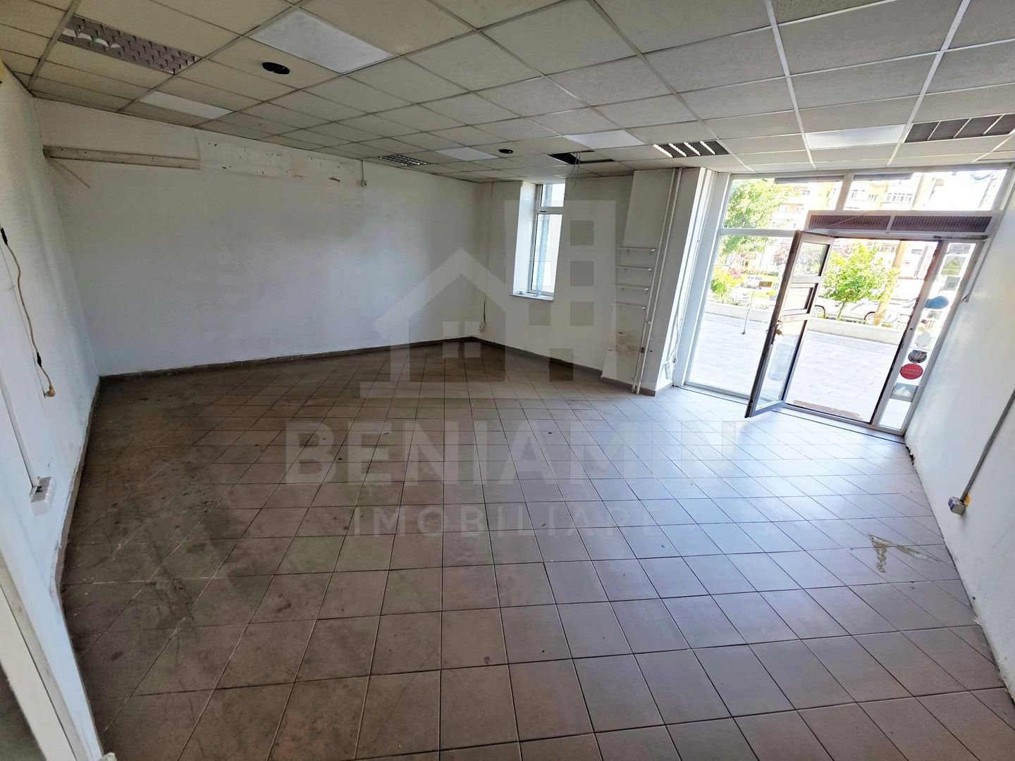 Spatiu Comercial-90mp-Parter-Calea Bucuresti-Disponibil Imediat - Poză 2