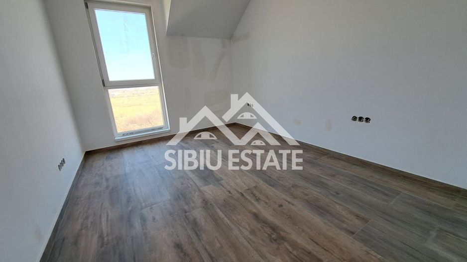 Casa la pret de apartament, 5 camere Sibiu Calea Cisnadiei - Poză 12