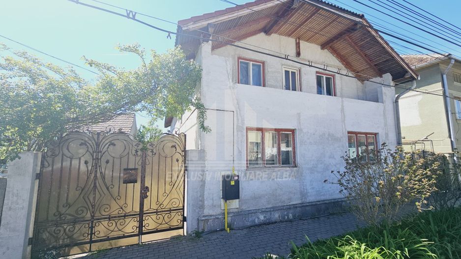Casa individuala de vanzare, Maieri - Centru - Poză 1