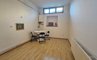 Str Lunga apartament pretabil birou/cabinet , parter stradal - Poză 4