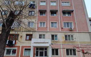 Mic la întreținere, bun la randament: apartament în Orșova - Poză 8