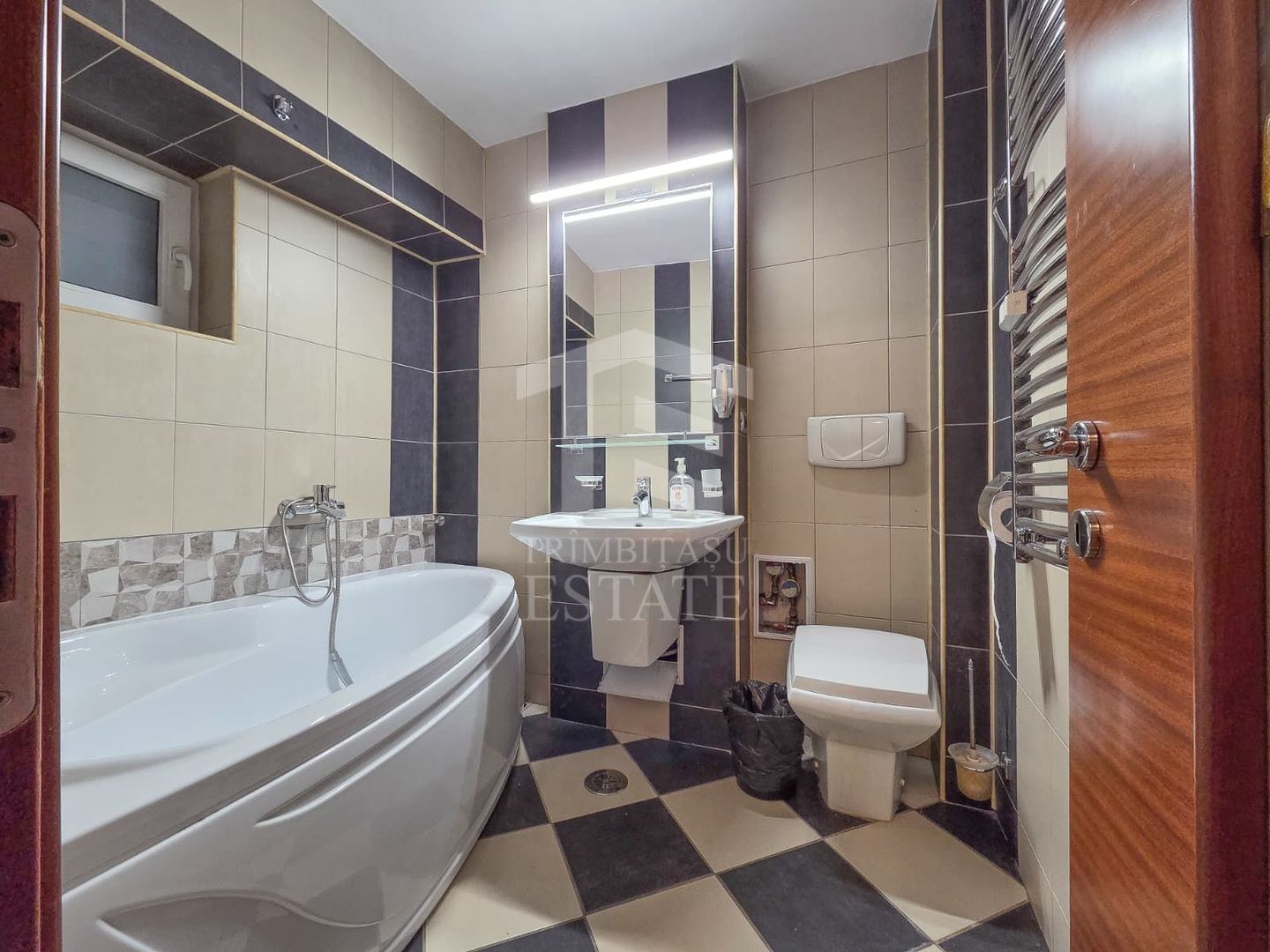 Apart 3 camere birouri stradal Bulevardul Unirii colt Nerva Traian - Poză 13