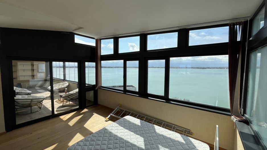 Penthouse cu Vedere Panoramica în Mamaia 295mp Utili și 47mp Terasă Parcare - Poză 12