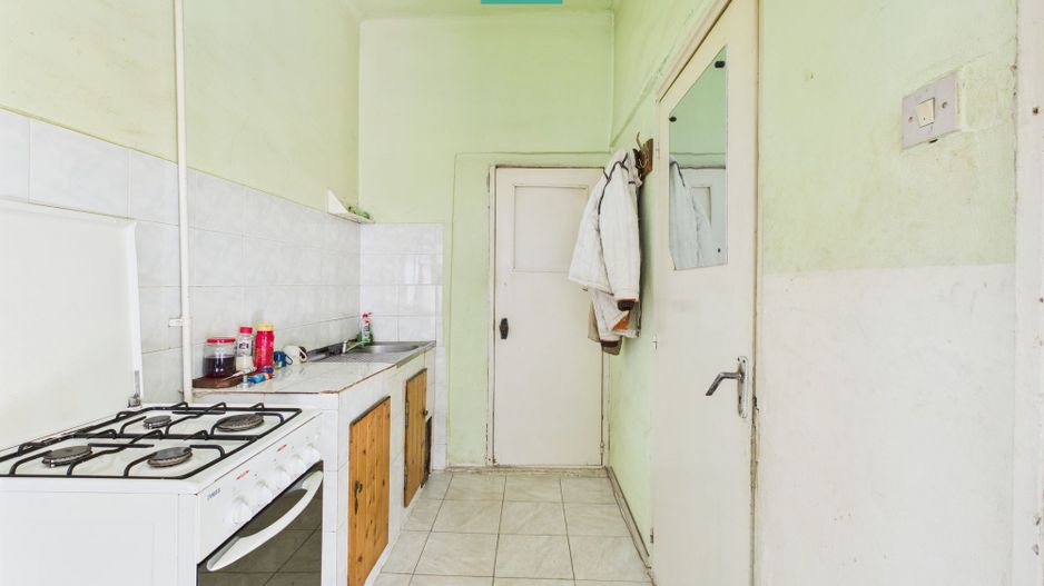 Case de vânzare cu teren generos - Alfa - Poză 5