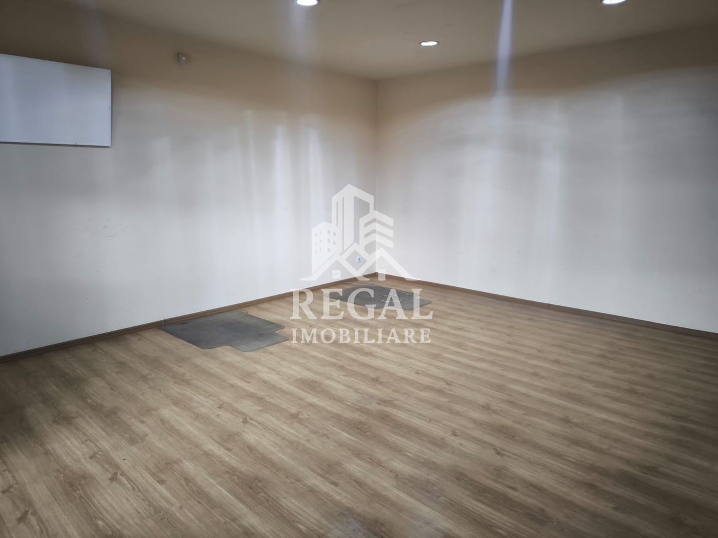 Spatiu de birouri de inchiriat in zona Centru Vechi - Poză 4