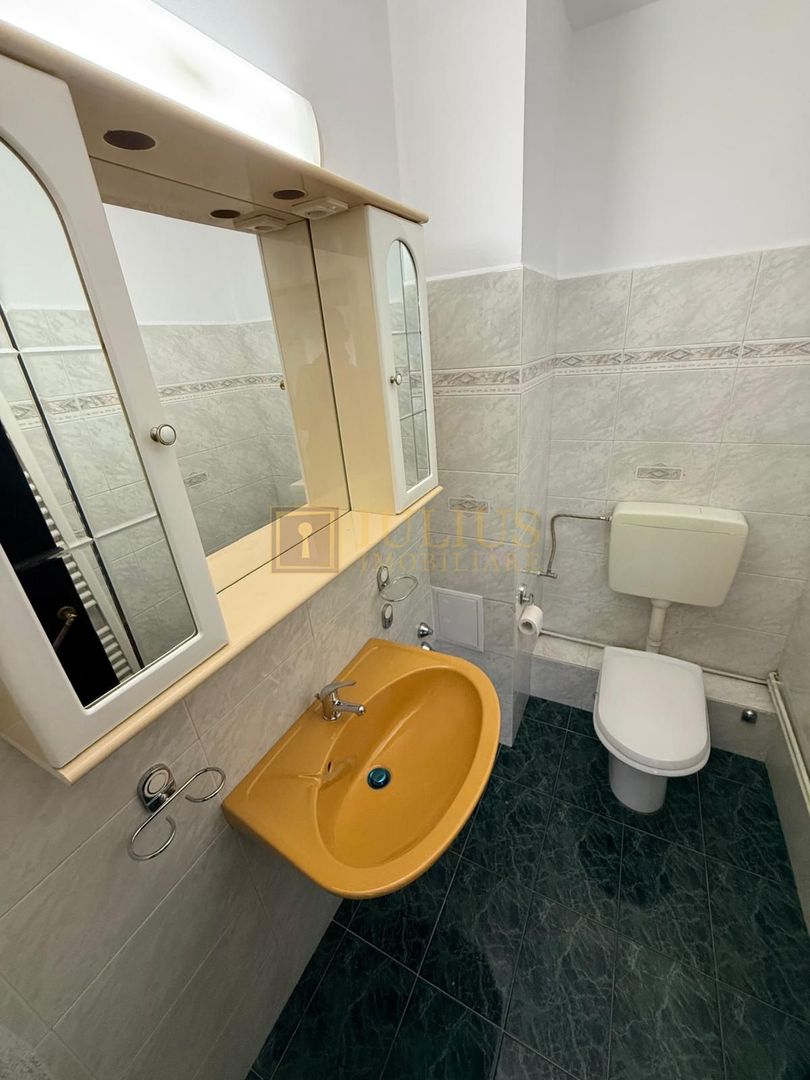 Medicina, 2 camere, 2 bai, centrala proprie, apartament spatios-105 mp - Poză 17