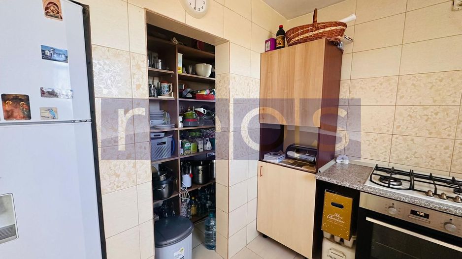 2 CASE DE VANZARE | CREVEDIA | 8 CAMERE - Poză 5