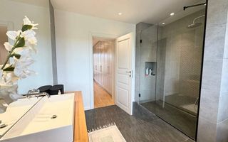 VILA SPATIOASA CU 6 CAMERE LA INCHIRIERE IN COMPLEX REZIDENTIAL - Poză 5