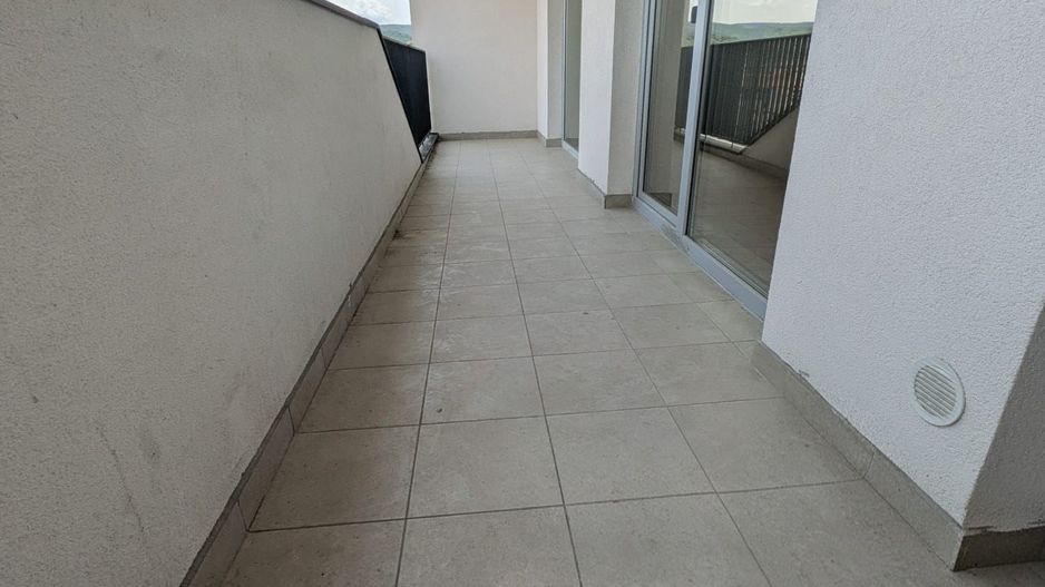 Apartament cu 3 camere, zona Eroilor, Floresti - Poză 12
