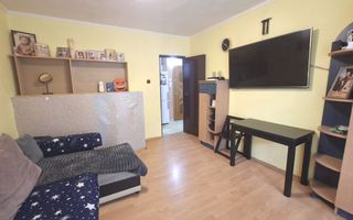 Apartament de 2 camere et.1 zona Piață Razboeni - Poză 1