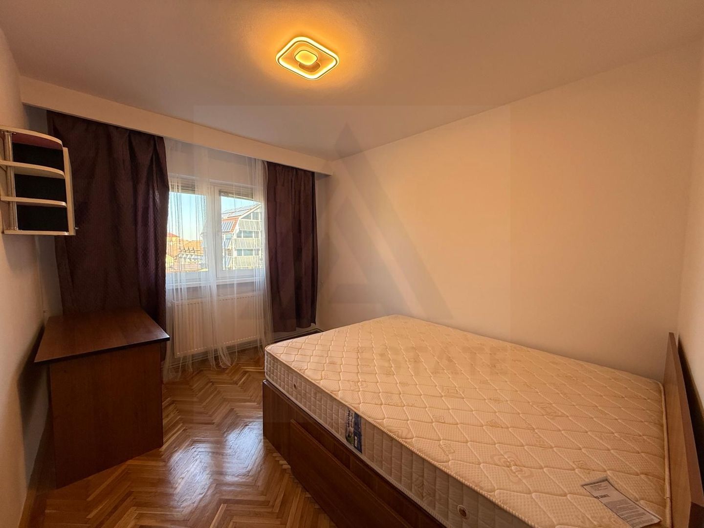 Apartament 4 camere 2 bai 2 balcoane decomandat Etaj 2/4  Valea Aurie - Poză 9