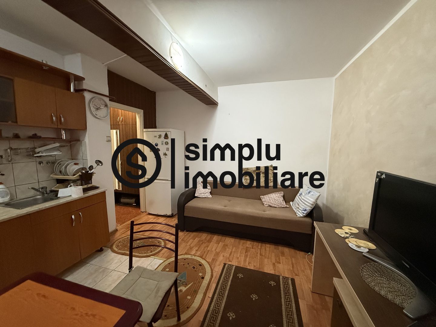Garsoniera tip studio, Craiovita, centrala termica - 73 000 Euro - Poză 2