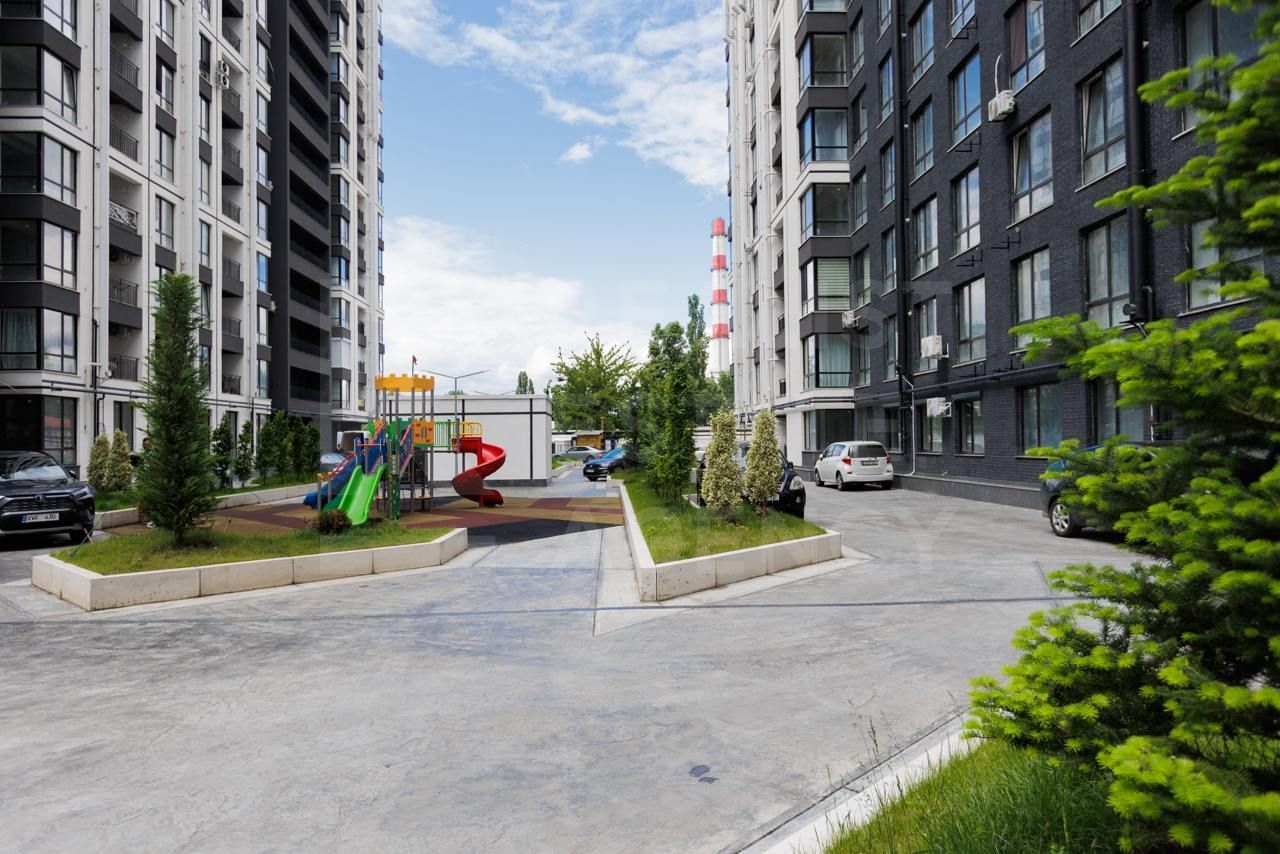 Vânzare, apartament, 2 camere + living, strada Calea Ieşilor, Sculeni - Poză 13