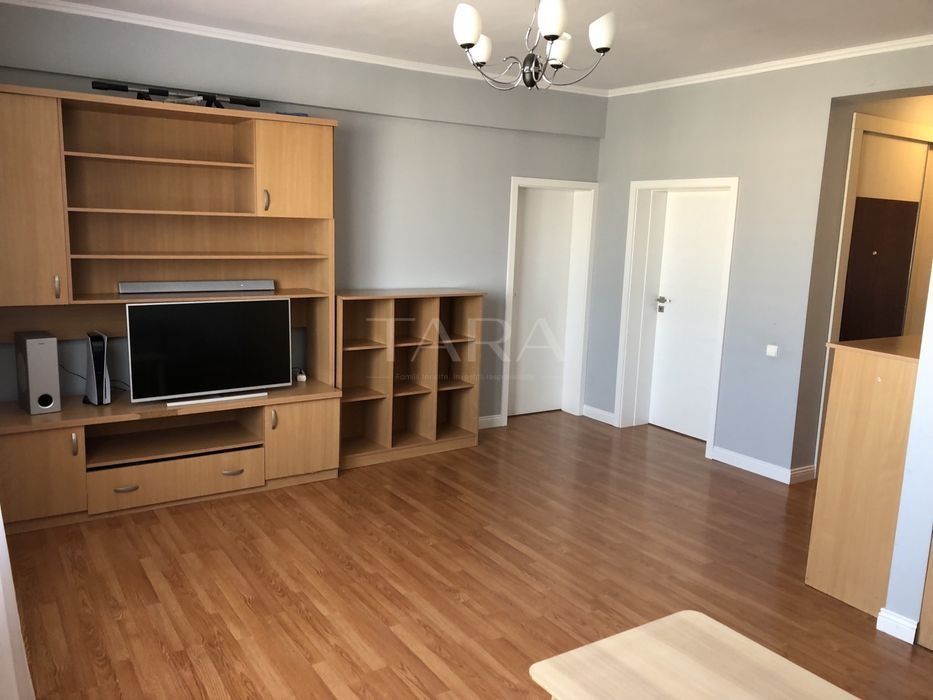 Apartament 2 camere, zona Centrala. - Poză 2