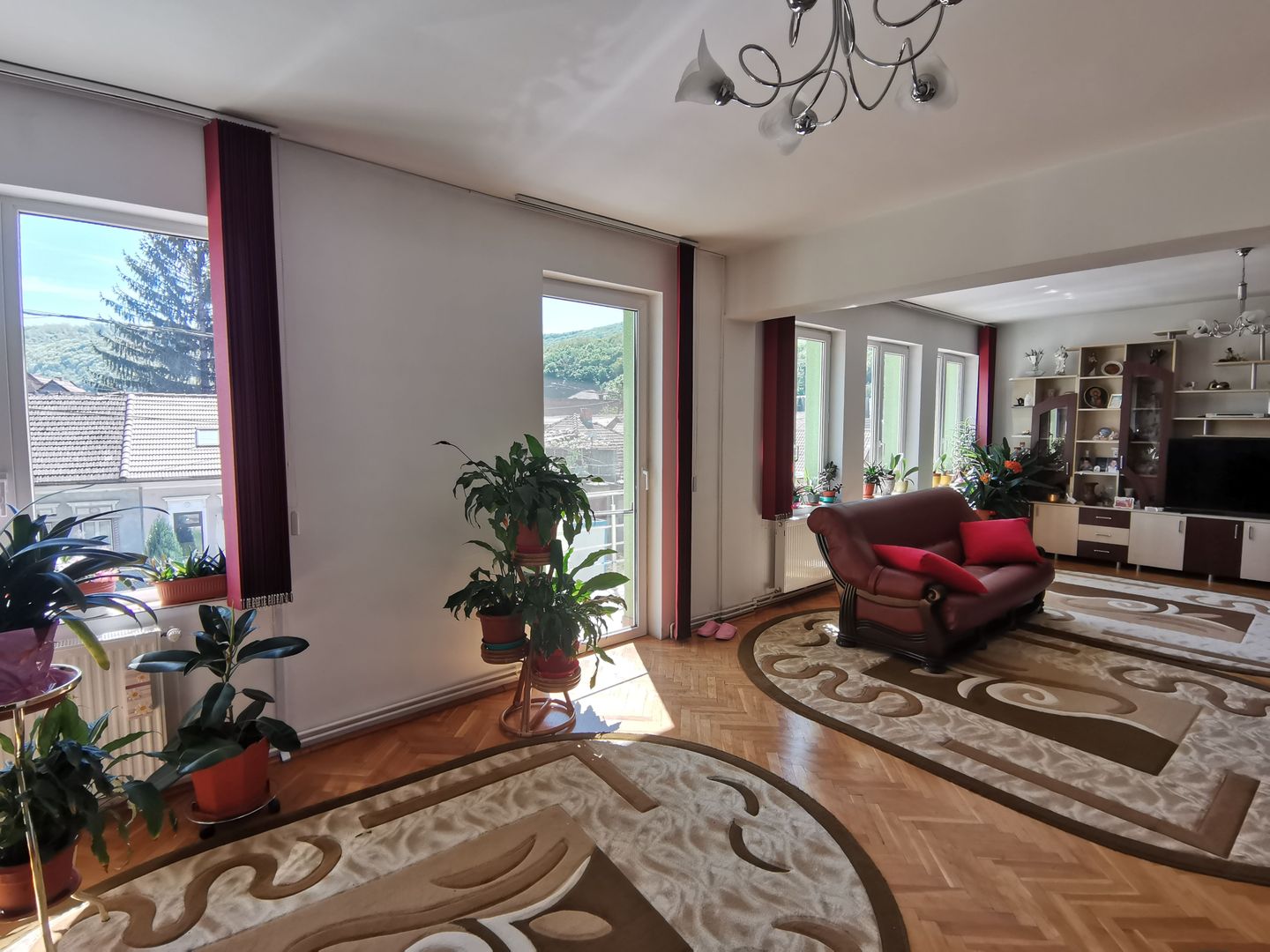 O proprietate Multiple Posibilități VANZARE sau INCHIRIERE - Poză 30