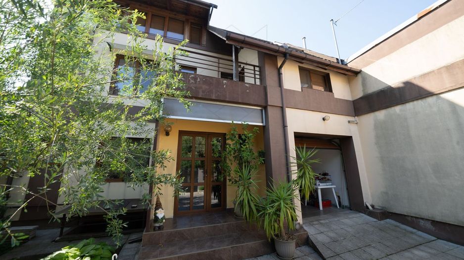 Casa spatioasa 515 mp langa metrou 1Mai - Poză 1