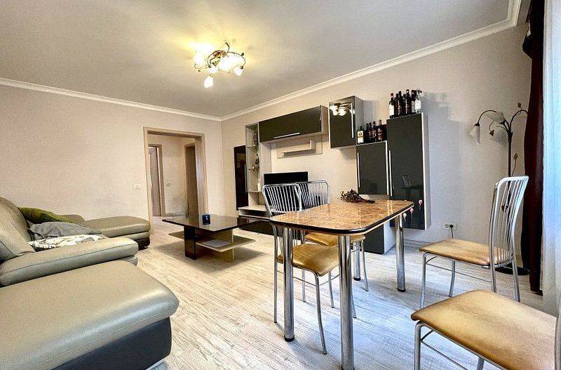 Piaţa Unirii - 3 camere, decomandat, renovat, et 1 - Poză 2