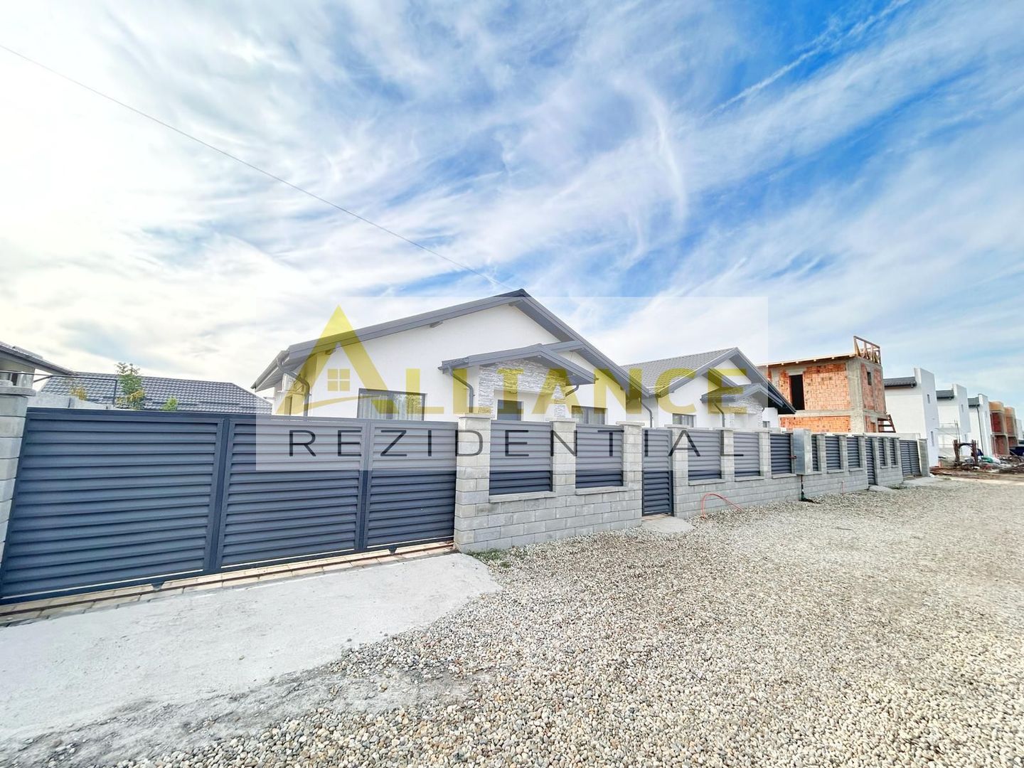 Casa individuala | P+Pod | Incalzire in pardoseala | Teren 320 mp - Poză 2