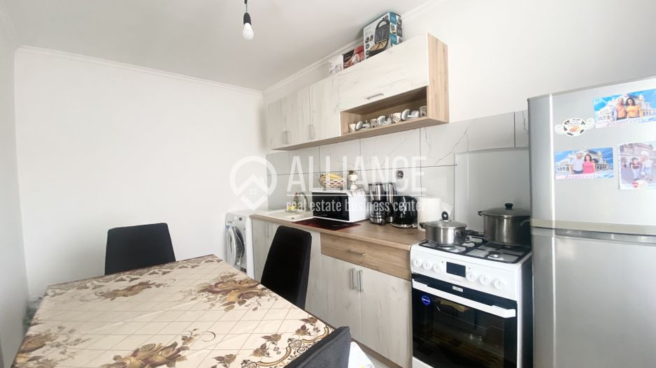 Castelu (COD 07) Casă 4 camere cu teren de 625 mp - Poză 3