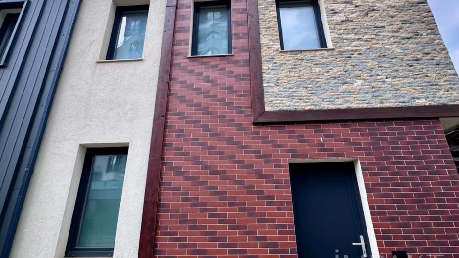 Casa cu acces securizat, curte si balcon | Buna Ziua - Poză 2