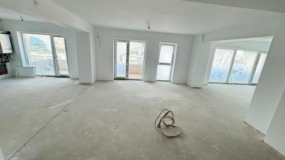 Duplex 5 camere 251 MP 8 Parcari Ștefan cel Mare - Parcul Circului - Poză 1