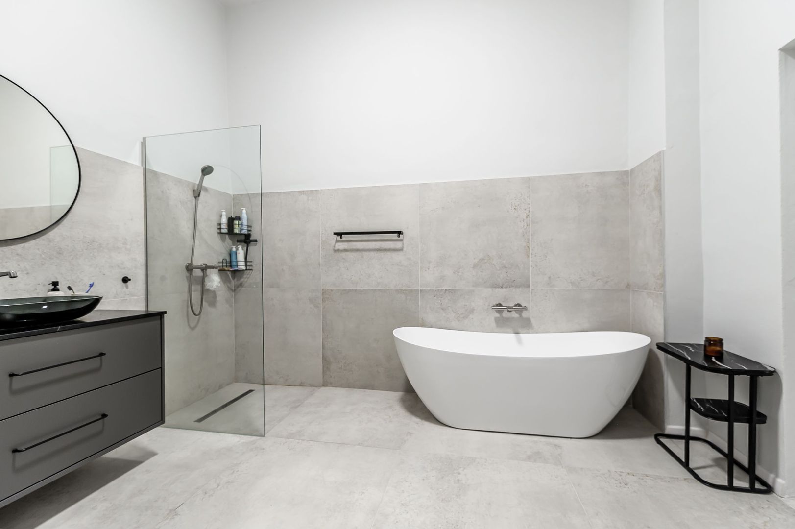 PROPRIETATE VÂNDUTĂ Apartament premium cu 3 camere Ultracentral - Poză 8