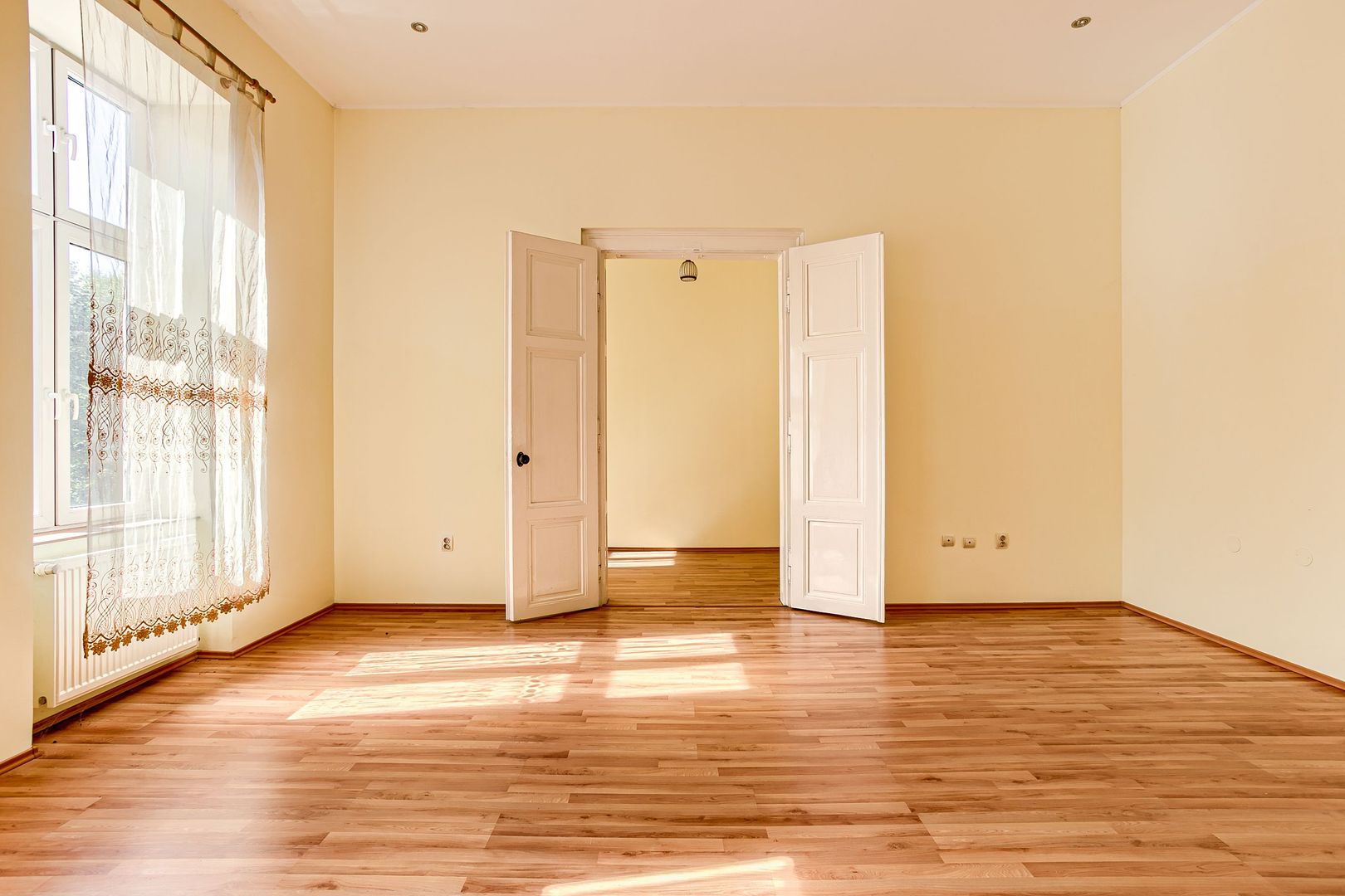 Rezervat Apartament spațios cu vedere la Bulevardul Revoluției Arad - Poză 4