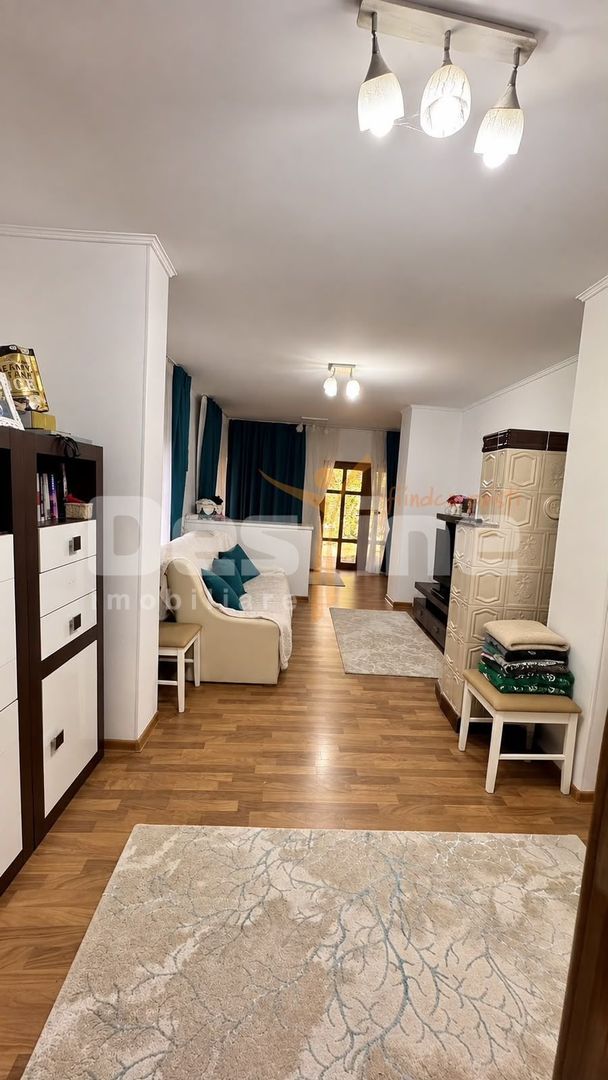 Casa spatioasa cu teren de 800 mp, Muntenii de Jos - 5 camere - Poză 9