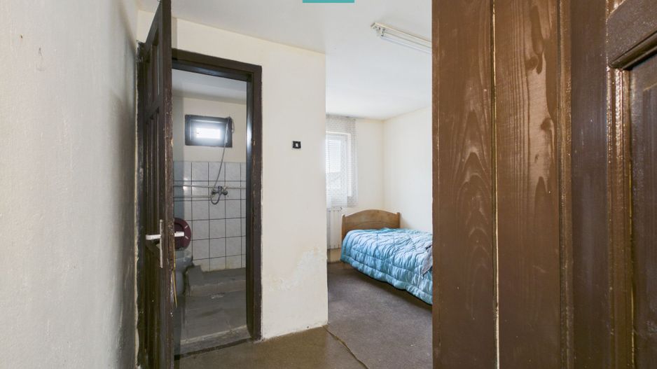 Proprietate impresionantă Sântana - 3500 mp utili - Poză 35