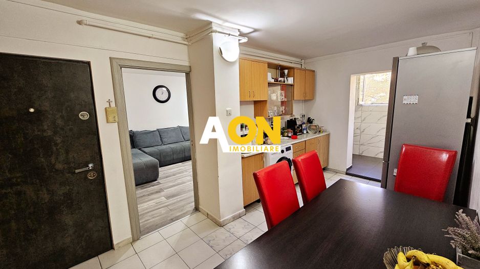 Apartament 2 camere, decomandat, mobilat, utilat, etaj 2, Cetate - Poză 3