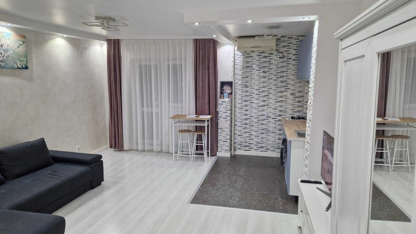 De Inchiriat Garsonieră decomandată Piața MunciI - Poză 2