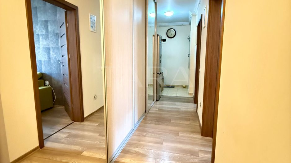 Apartament decomandat, parcare inclusă, zonă verde cu parc privat. - Poză 3