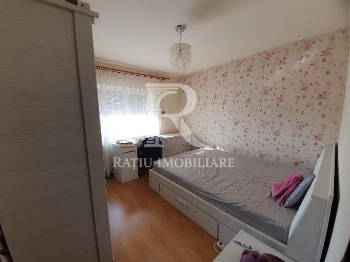 Apartament cu 3 camere | Nufărul | Oradea - Poză 3