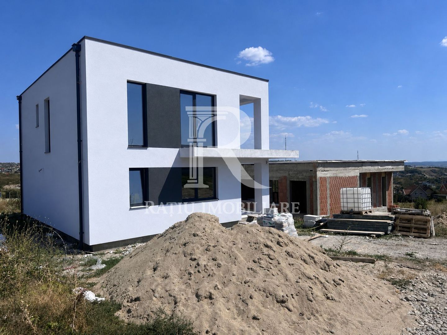 Casa cu 4 camere de vanzare | Colinelor | Oradea | Bihor - Poză 1