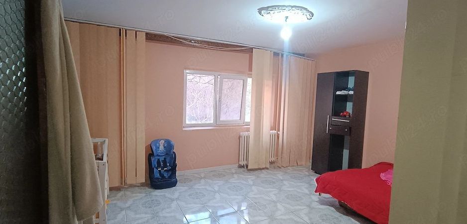 Vand apartament cu 3 camere decomandat Brancoveanu - Poză 2