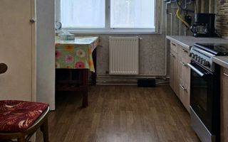 Apartament cu trei camere, zona Centrul Civic,  71 mp - Poză 4