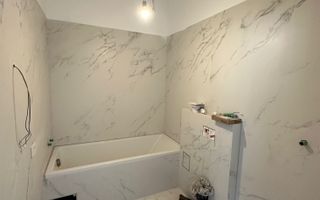 Apartament renovat în clădire istorică - are garaj - Poză 14