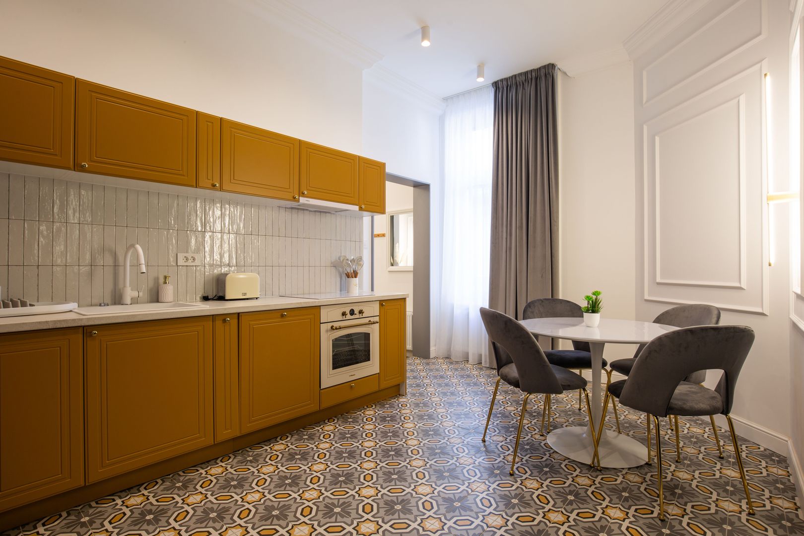 Apartament 2 camere, ultracentral, priveliste Parc 1 Decembrie. - Poză 16