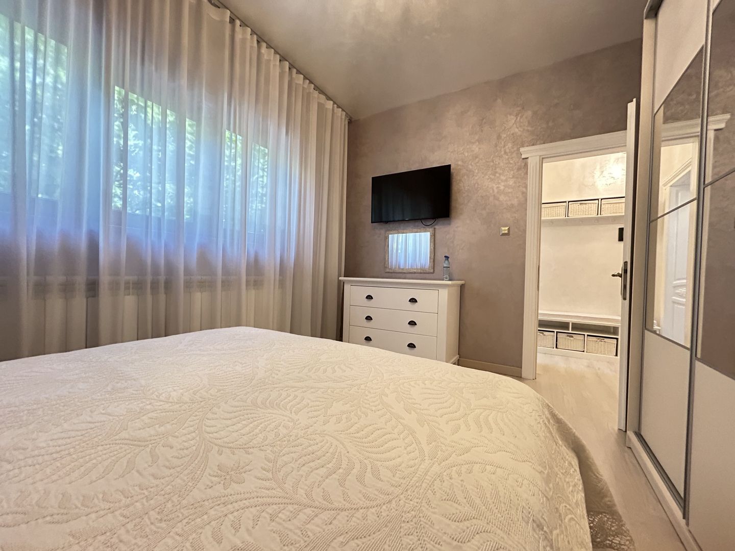 APARTAMENT 3 CAMERE VILA DOMENII + GARSONIERĂ DEMISOL - Poză 7