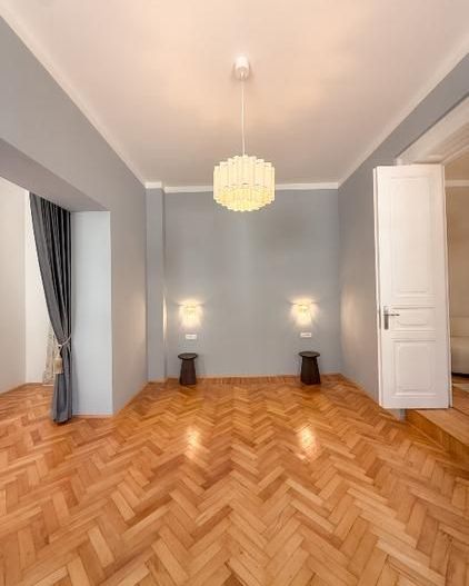 Rare Find | Apartament de Design în casă - Poză 9