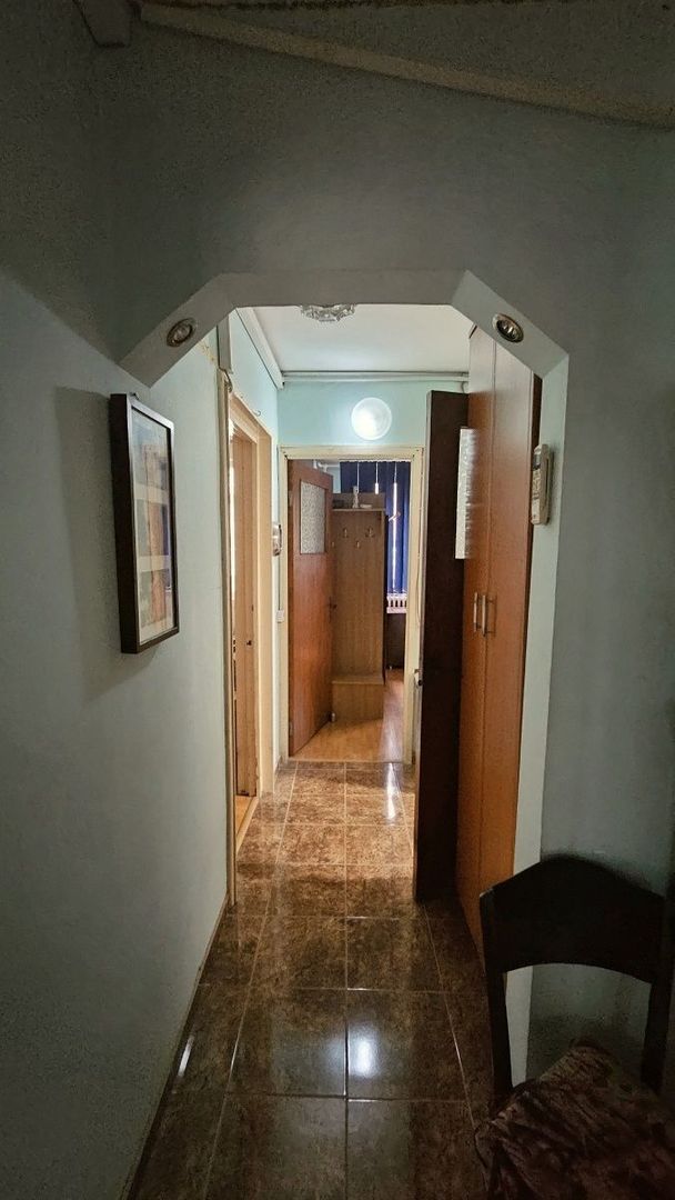 Vânzare Apartament 3 camere, etaj 4/4, bloc reabilitat , terasă refăcută, Rahova - Poză 5